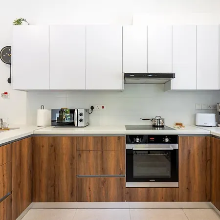 Arty Haven - Spacious 3-br House In Lägenhet *