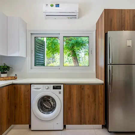 Arty Haven - Spacious 3-br House In *