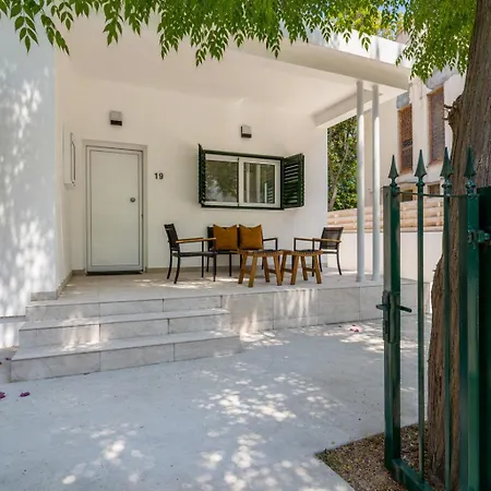 Apartment Arty Haven - Spacious 3-br House In
