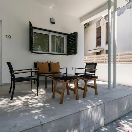 Arty Haven - Spacious 3-br House In Apartament *