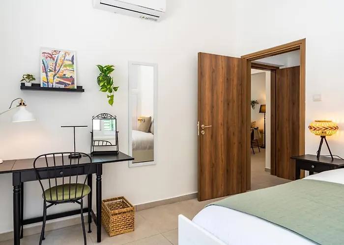 Arty Haven - Spacious 3-br House In Apartmán Larnaca