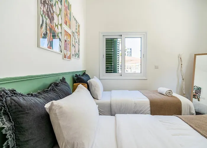 Arty Haven - Spacious 3-br House In Apartmán *