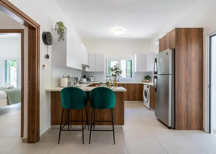 Arty Haven - Spacious 3-br House In Apartmán *