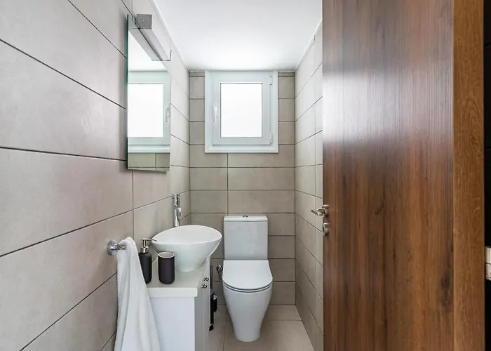 Arty Haven - Spacious 3-br House In *