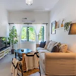 Arty Haven - Spacious 3-br House In Λάρνακα